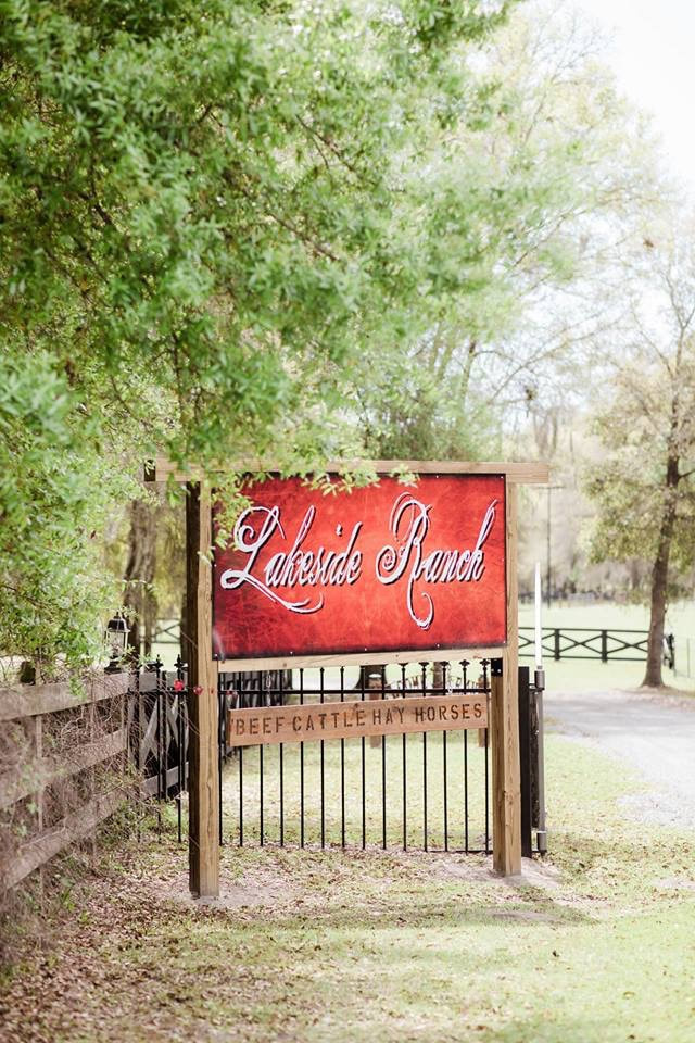 Red Lakeside Ranch entrance sign